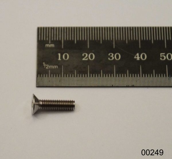 Screw M6 x 16