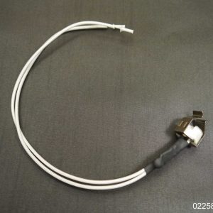 Halogen lamp holder for landing light