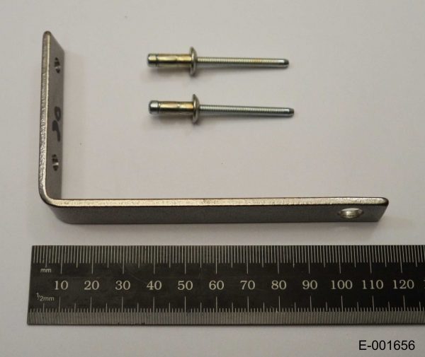 Angle bracket for oil cooler upper 80 PS 15x3x170mm