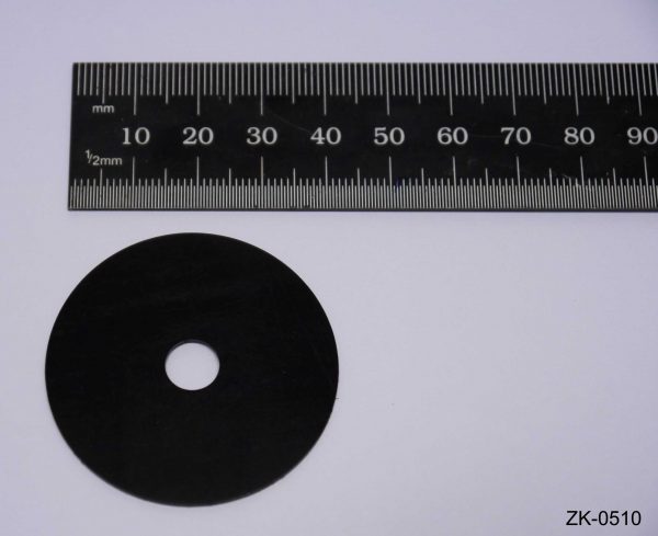 Plastic spacer disc
