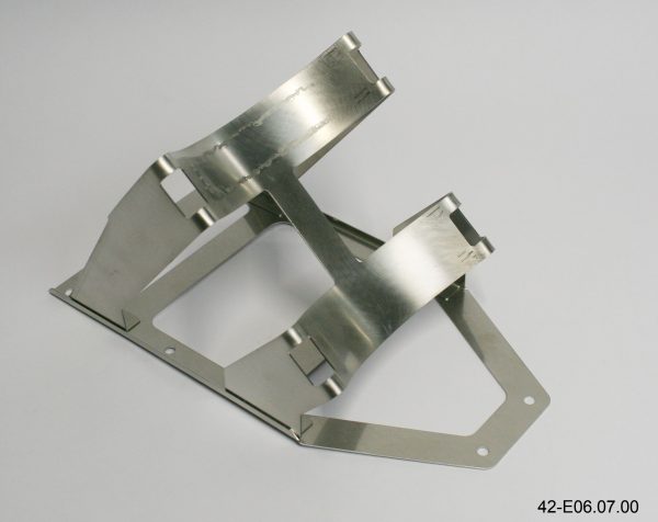 Oil tank support system
