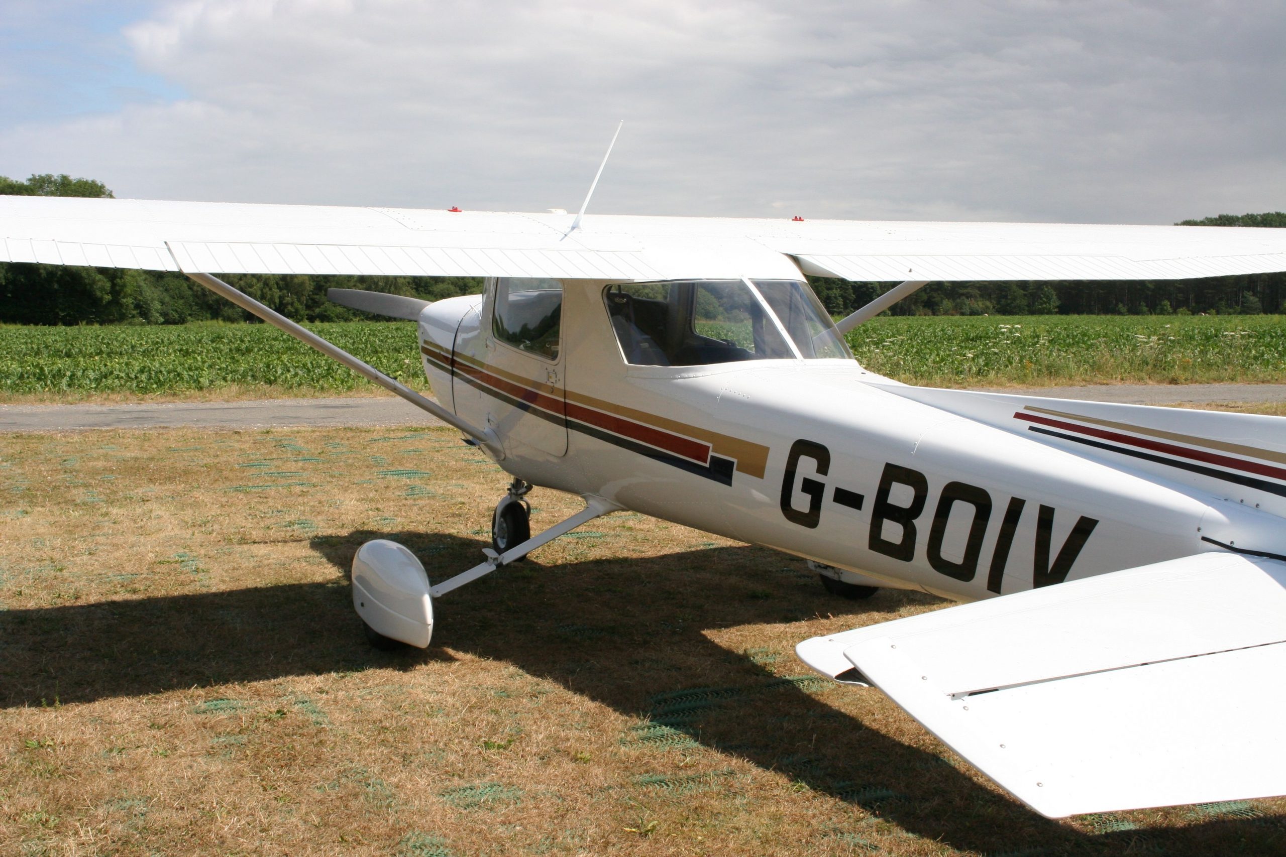 Ikarus C-42  Light Aircraft DB & Sales